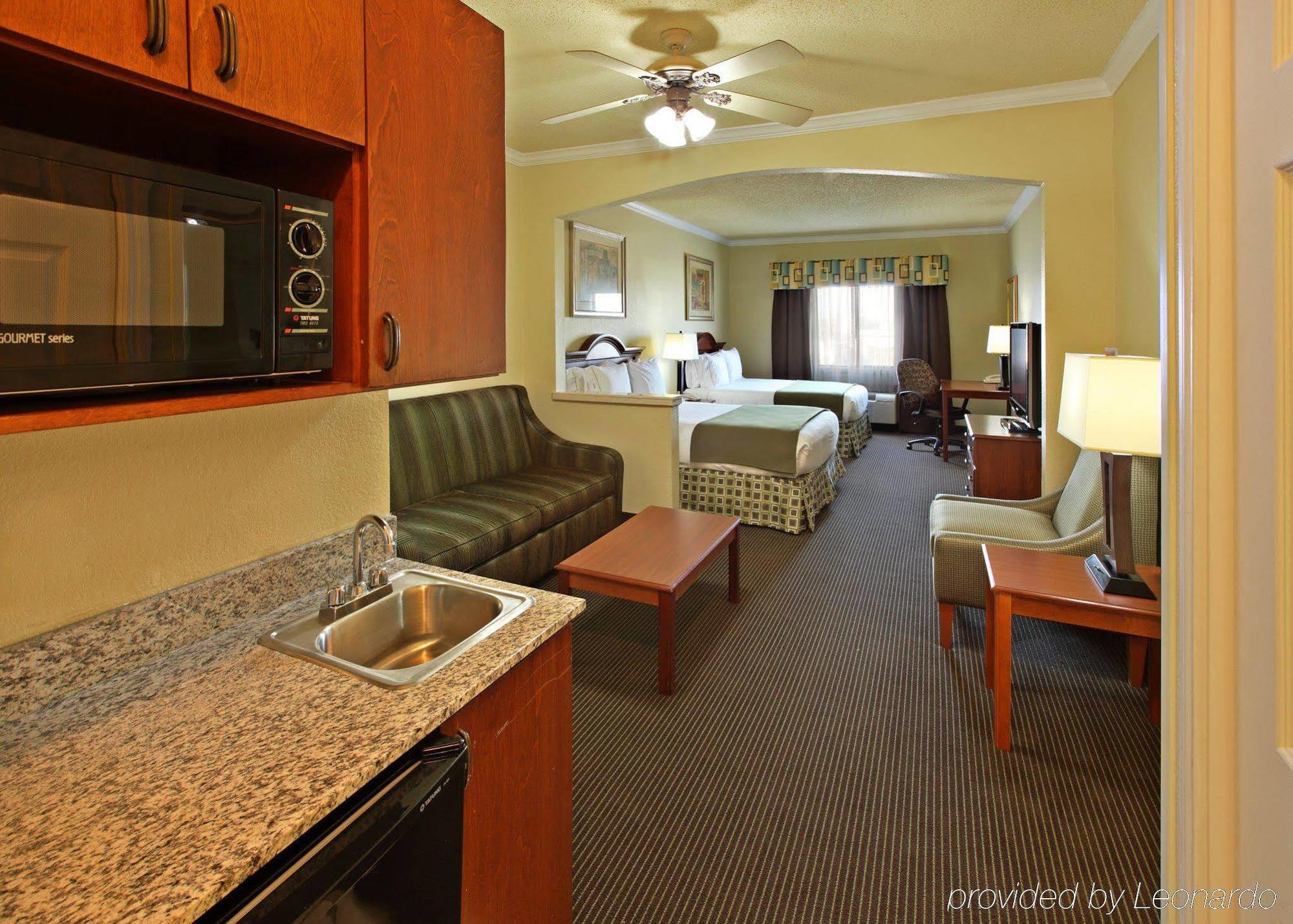 Holiday Inn Express Hotel & Suites Greenville By Ihg Eksteriør bilde