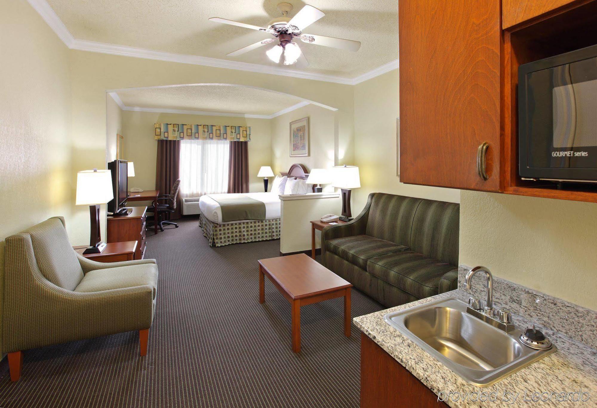 Holiday Inn Express Hotel & Suites Greenville By Ihg Eksteriør bilde