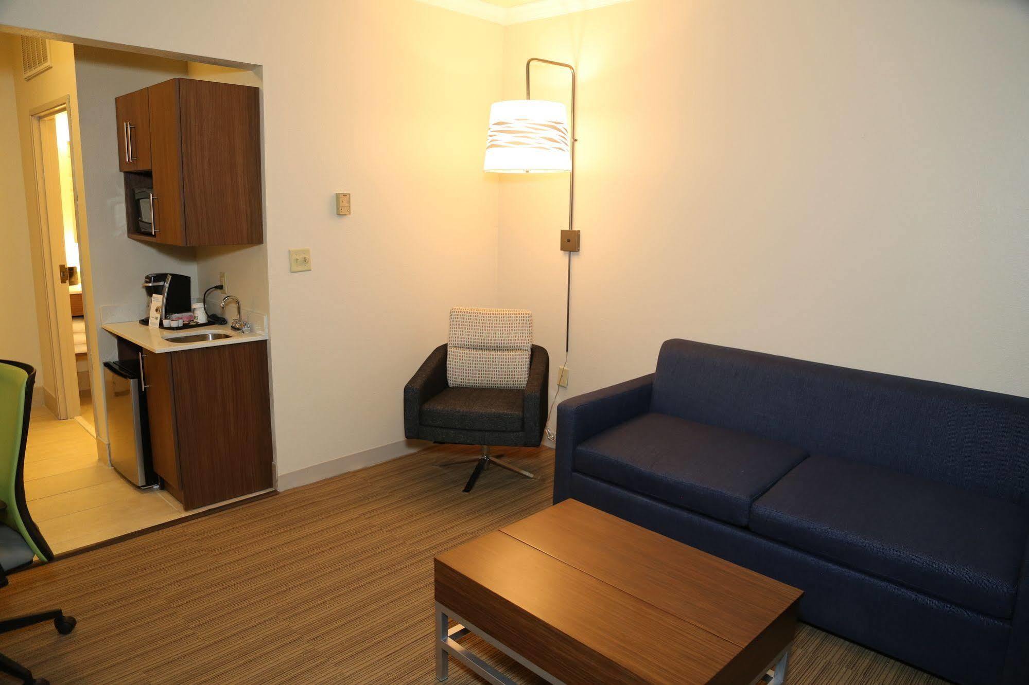 Holiday Inn Express Hotel & Suites Greenville By Ihg Eksteriør bilde