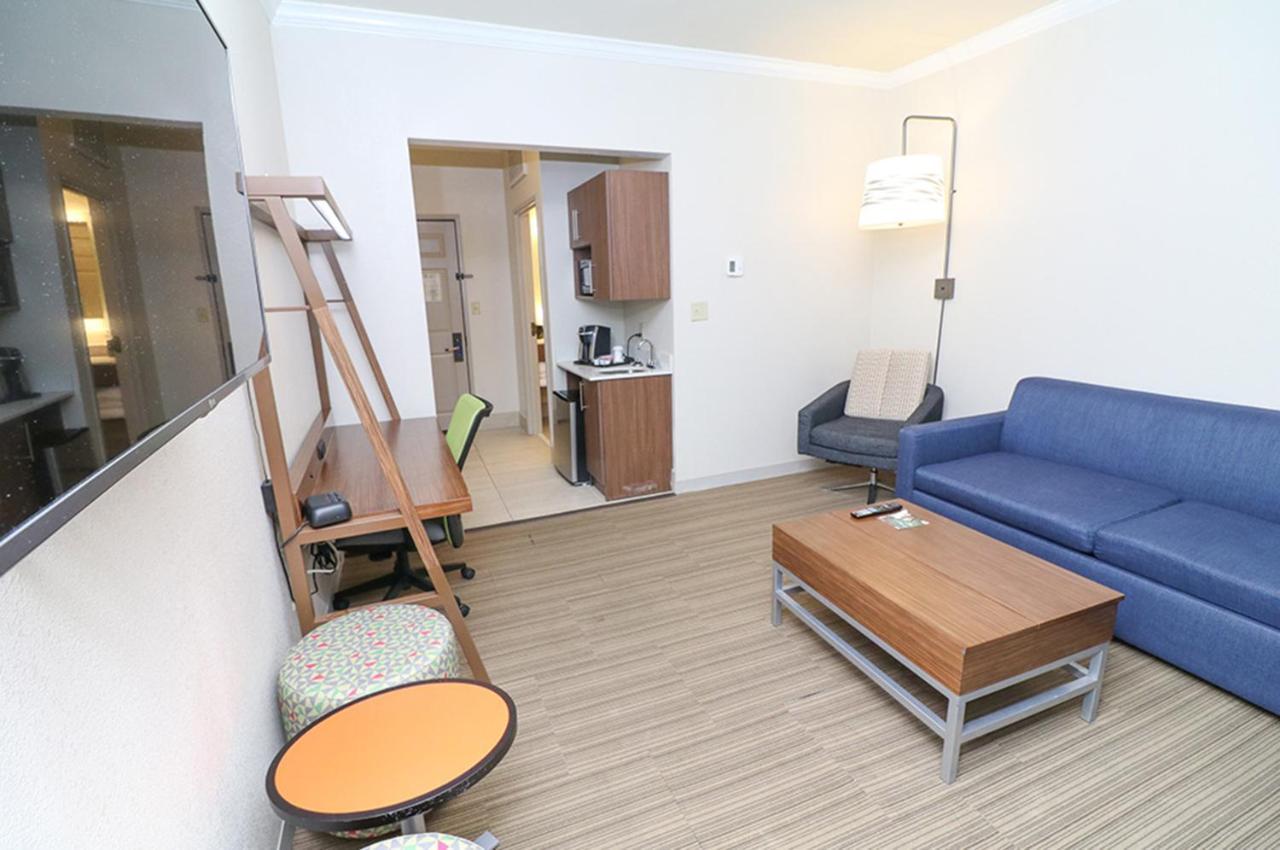 Holiday Inn Express Hotel & Suites Greenville By Ihg Eksteriør bilde